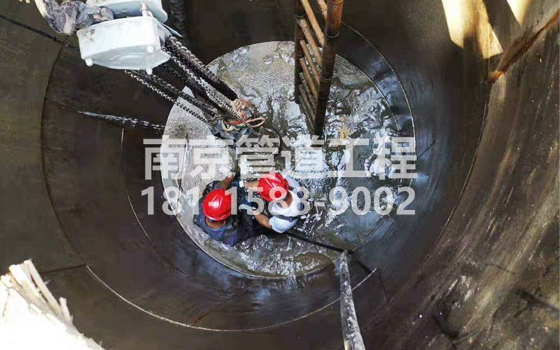 242虎踞关污水池清理